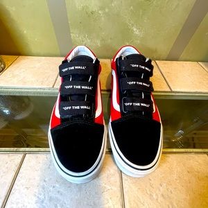 Men’s 9.5 women’s size 11 vans color red black and white